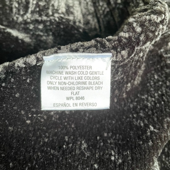 ‼️SALE‼️$25 Like/Bundle/Offer NWOT Black Chenille Oversized Sweater - Picture 5 of 6